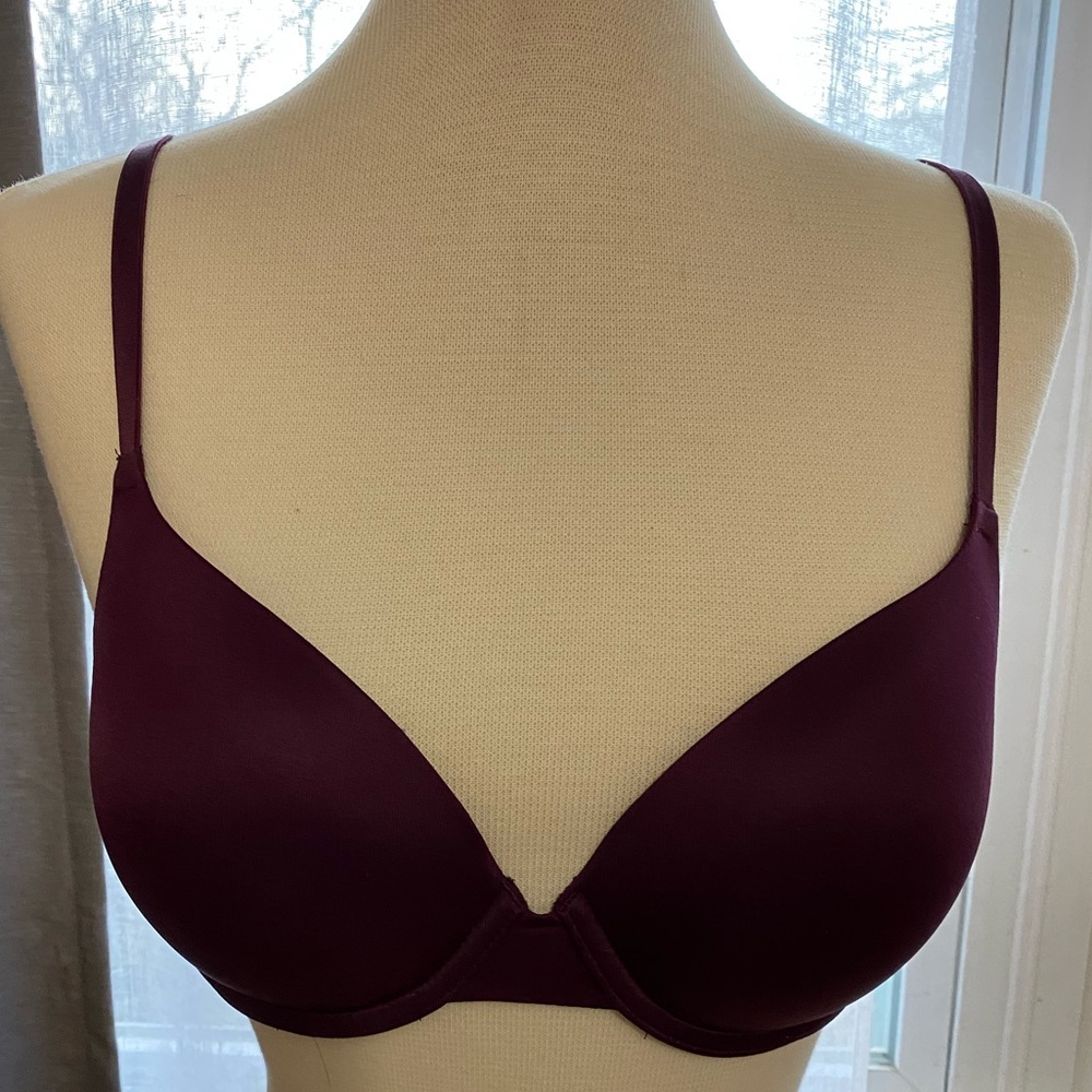 2 Victoria’s Secret Bras, size 34C